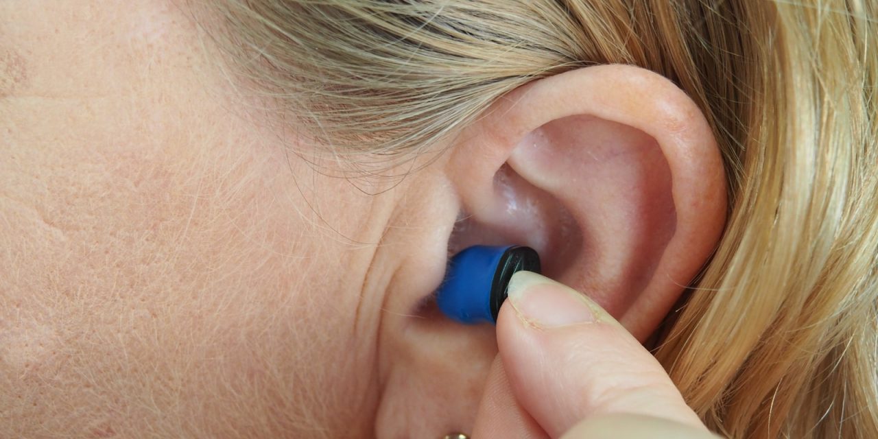 Het gebruik van otoplastieken op de werkvloer