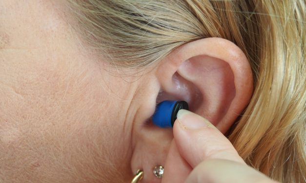 Het gebruik van otoplastieken op de werkvloer
